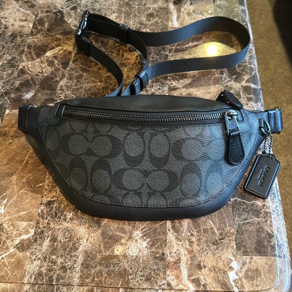 Coach Warren Mini Belt Bag Signature